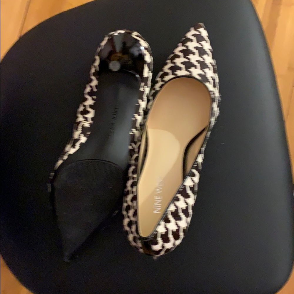 Shoes - Picture 3 of 4